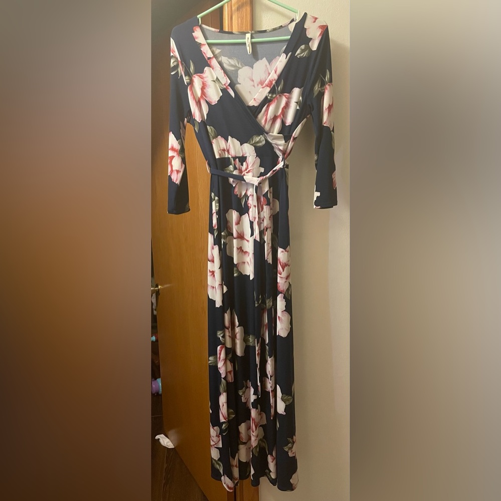 3/4 length sleeve wrap midi dress!